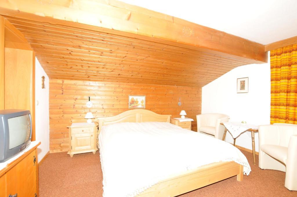 Fruehstueckspension & Appartements Eugenie Kitzbühel Szoba fotó